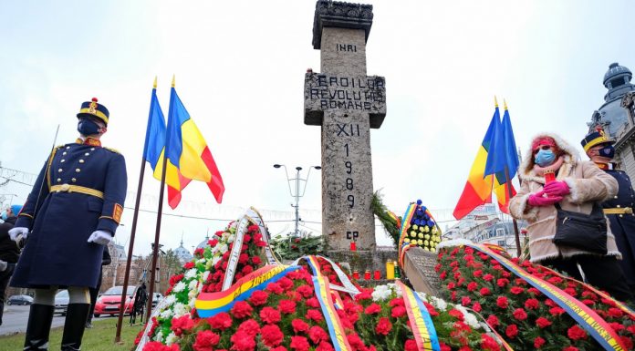 Slujba de pomenire a eroilor Revoluţiei din 1989, la Târgu Jiu