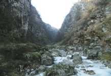 Drumuri gorjene – Borzii lui Oană – O peşteră încă neînvinsă