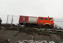 Comisie de securitate în muncă, la EMC Motru. Minerii sunt transportați în mașinile de pompieri