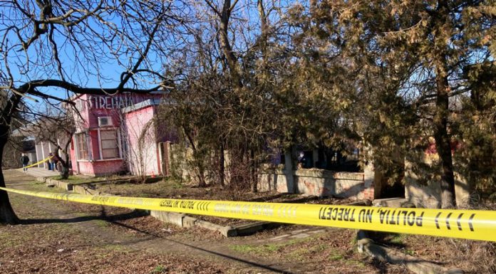 Polițistă sinucigașă! S-a împușcat cu pistolul din dotare!