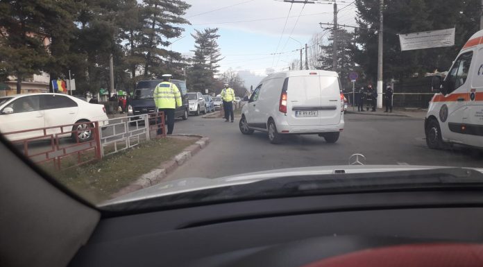 Bombă la Școala Ecaterina Teodoroiu, amenințare prin 112