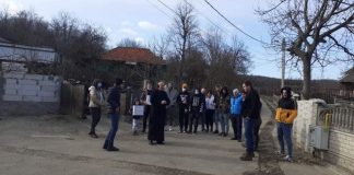 Mobilizare pentru ajutorarea unei familii căreia i-a ars casa!