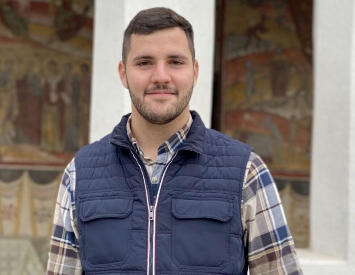 Valentin Daniel Cornescu1