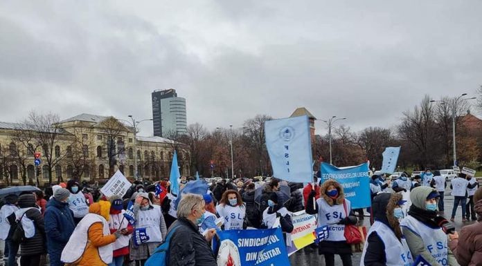 Sindicatele din Educație reiau protestele