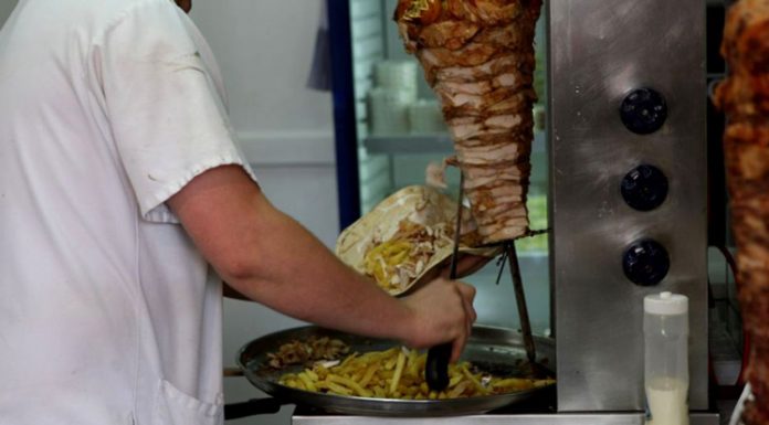 Fast-food amendat cu 10.000 de lei