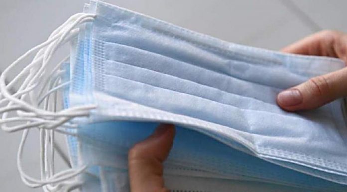 Elevii nu mai pot veni la școală cu măști textile