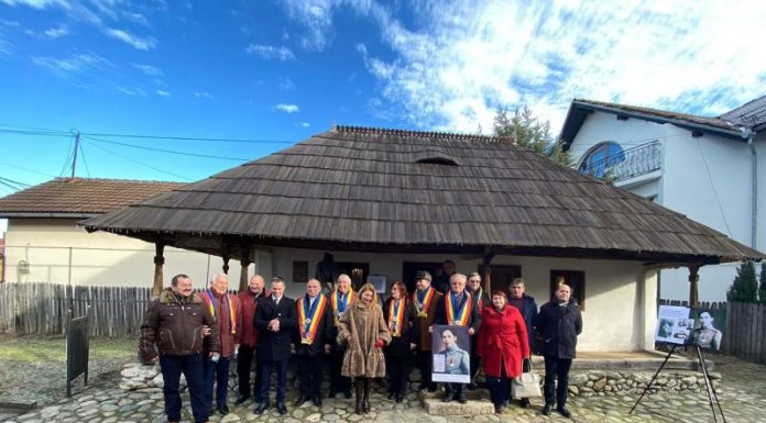 Gorjenii au omagiat-o astăzi, 14 ianuarie 2022, pe eroina noastră națională, Ecaterina Teodoroiu, în bătătura casei natale din Vădeni