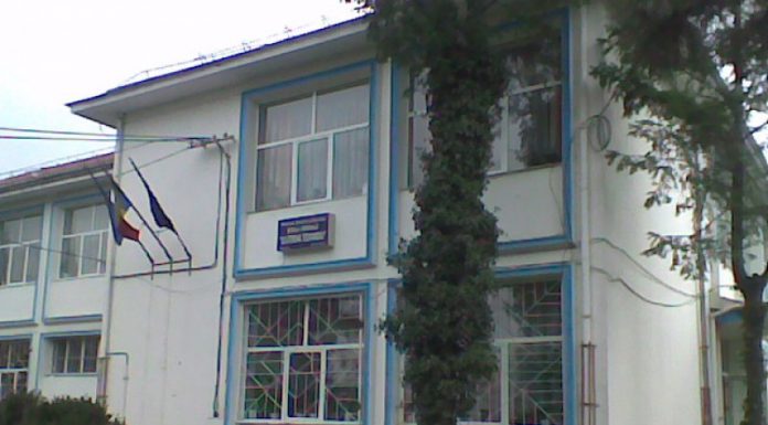 Control al IȘJ Gorj la două școli din Târgu-Jiu! Ore tăiate, profesori și elevi absenți