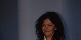 Cronica literară – Victoria Stolojanu-Munteanu: „7+1 din Clubul mincinoșilor”