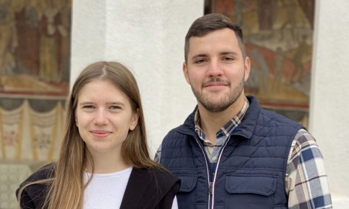 Educaţia…şi Lecţia de viaţă! – Interviu cu doi tineri studenţi şi doi oameni de viitor!(III) – ,,Suntem cei care vom duce această societate înainte și sper că o s-o ducem acolo unde ne dorim cu ardoare să fie în viitor”!