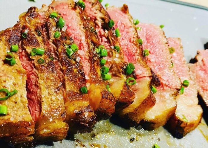 VIDEO: Rețeta săptămânii – Fabi’s Kitchen: Vrăbioară de vită la tigaie