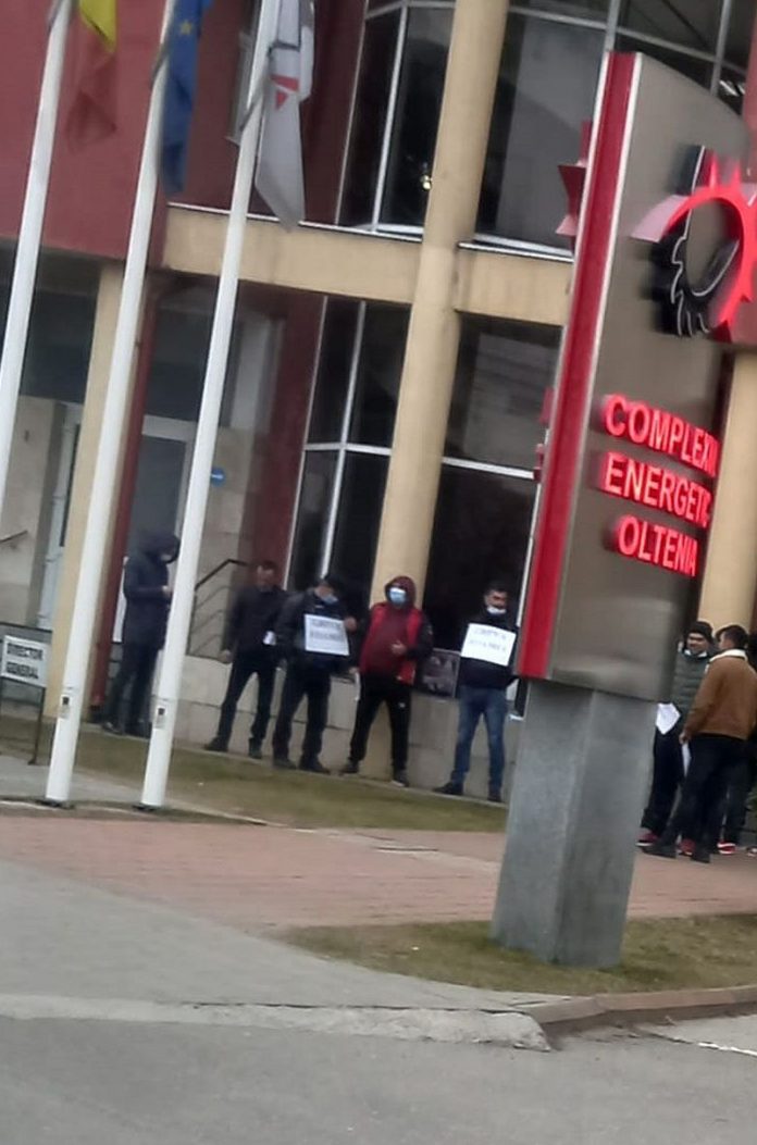 Mai mulți salariați, în grevă, la ușa CEO