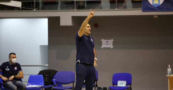 Echipa de baschet nu va avea antrenor nou