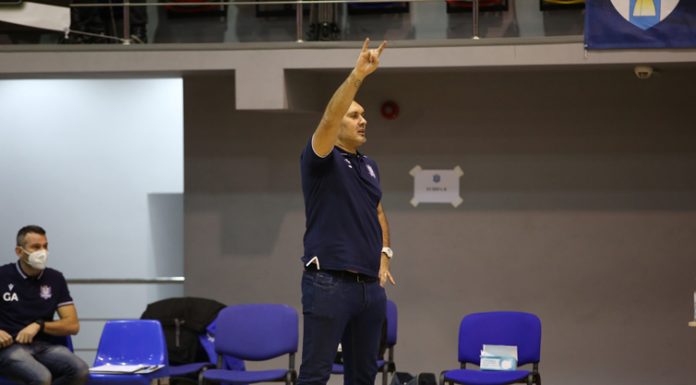 Echipa de baschet nu va avea antrenor nou