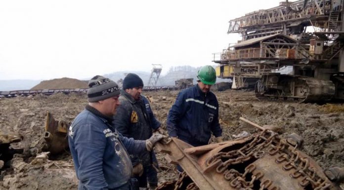 Penibil! CEO nu eliberează adeverințe salariaților fiindcă nu are formulare tipizate. Vezi ce adeverințe a eliberat CE Hunedoara!