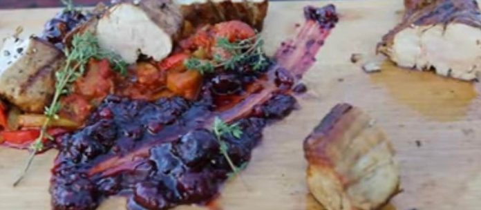 VIDEO: Rețeta săptămânii – Fabi’s Kitchen: Mușchiuleț de porc cu legume și sos de fructe de pădure