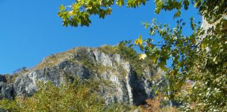 Drumuri gorjene – Cetăţi de piatră pe Jiul de Sus