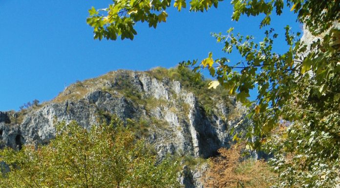 Drumuri gorjene – Cetăţi de piatră pe Jiul de Sus