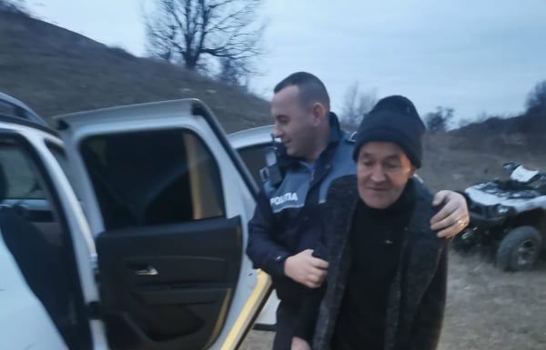 Bătrânelul din Olari a fost găsit, teafăr și nevătămat, într-o pădure
