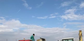 Drum sătesc reparat cu ajutorul voluntarilor