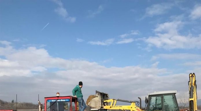 Drum sătesc reparat cu ajutorul voluntarilor