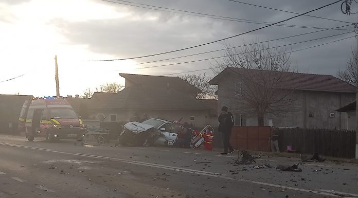 Accident la Iezureni, o persoană rănită