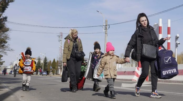 Liderii PER Gorj primesc acasă la ei familii de sinistrați din Ucraina!