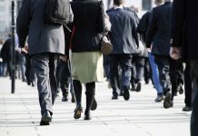 A început recensământul populaţiei şi locuinţelor. Zi liberă pentru completarea online a datelor