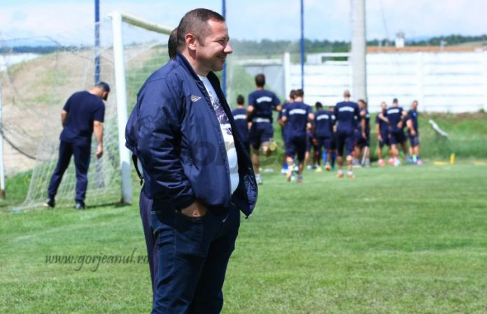 prunariu vesel si echipa