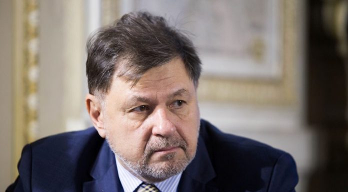 O nouă tulpină se răspândește în paralel cu Omicron: 13 cazuri