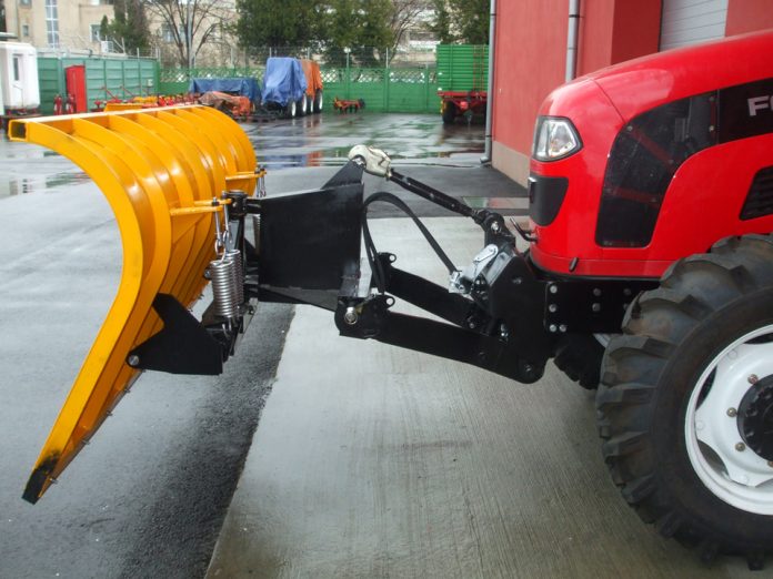 O primărie din Gorj caută tractorist