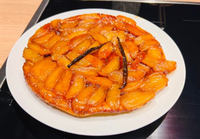 VIDEO: Rețeta săptămânii – Fabi’s Kitchen: Tartă Tatin răsturnată cu mere