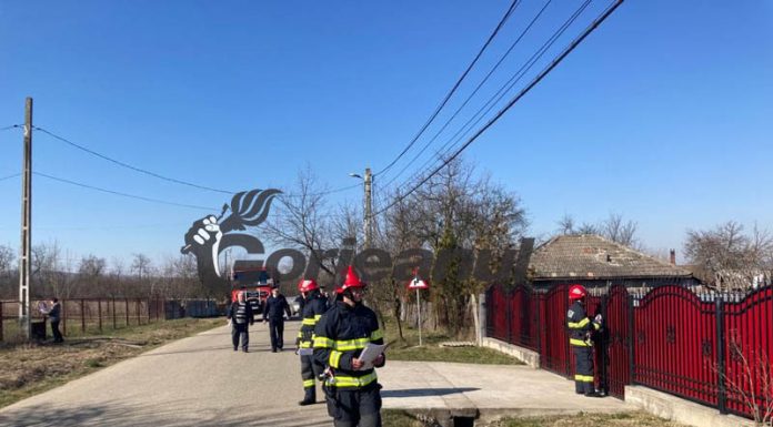 VIDEO: Pompierii – din poartă-n poartă într-o campanie antiincendii de vegetație!