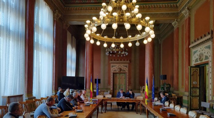 Doar senatorul Iordache, la întâlnirea cu sindicaliștii CEO de la Prefectura Gorj