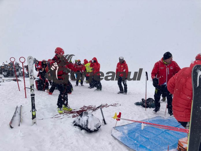 Viscol și vreme rea la concursul salvamontiștilor de la Rânca