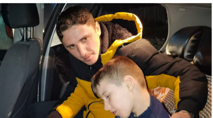 Alexandru, băiețelul din Ciuperceni, a fost găsit de un voluntar din Motru!
