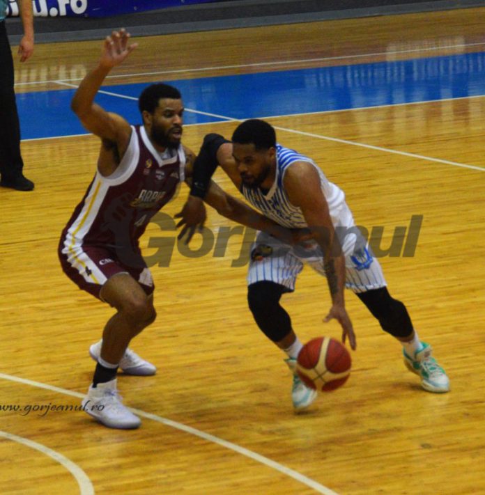 CSM a bătut-o, cu emoţii, pe Rapid