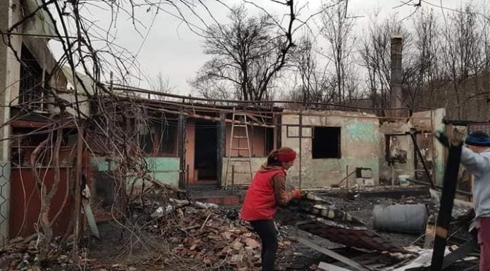 Casa unui angajat al CEO a ars complet! Colegii săi, din minerit și energie, strâng bani ca să-l ajute