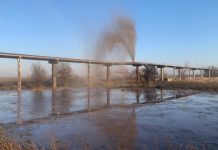 Conductă a CEO, cu ape uzate, spartă la ieșirea din Craiova