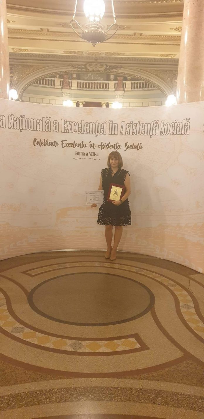 Angajată a Spitalului Județean, premiată la Gala Națională a Excelenței în Asistența Socială. „Sunt bucuroasă”