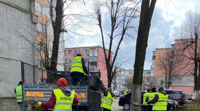 Curățenie de primăvară în cartierele din Târgu-Jiu