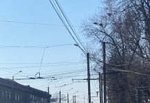 Accident în giratoriul Pieței Mari din Târgu Jiu. Nu sunt victime