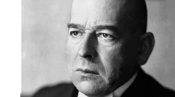 Educaţia…şi Lecţia de viaţă! – Despre fenomenul prostiei în expresia «Prostologiei»! (II) – ,,Faceţi din proşti conducători şi vă întrebaţi de unde vine dezastrul!” (Winston Churchill)