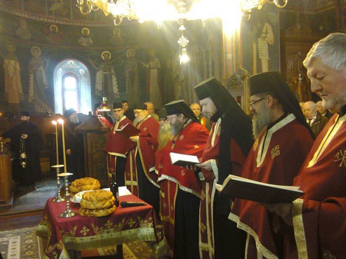 Educaţia…şi Lecţia de viaţă! Slujba de pomenire a sculptorului Constantin Brâncuşi, la Mănăstirea Lainici, Gorj (I) – ,,Cea mai importantă lucrare a lui Brâncuşi rămâne pentru noi Ansamblul monumental de la Târgu-Jiu, ridicat întru cinstirea memoriei eroilor”!