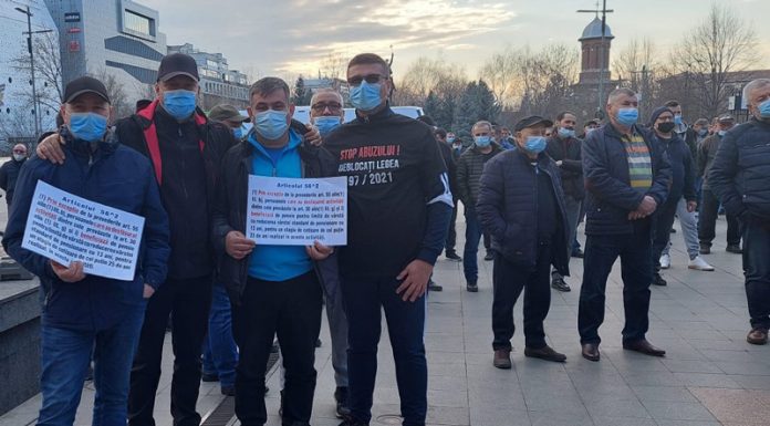 Angajații CEO și-au suspendat protestele