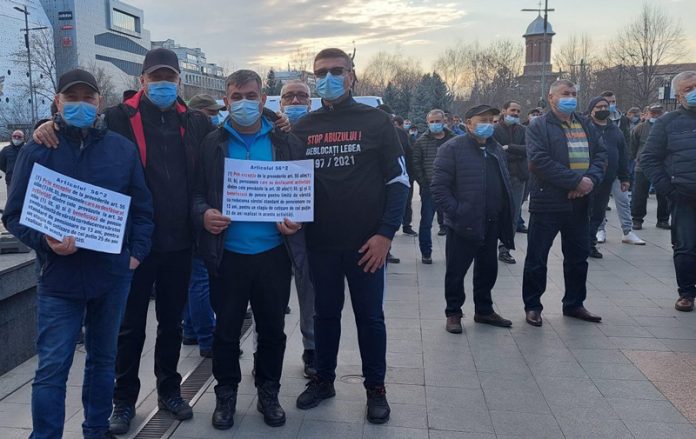 Angajații CEO și-au suspendat protestele