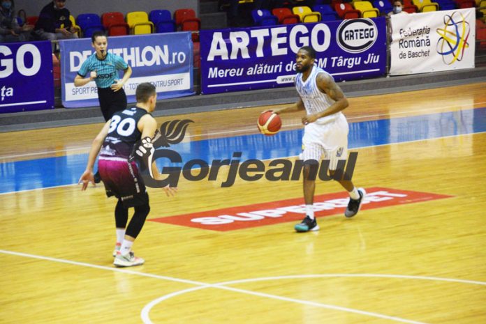 Două deplasări pentru echipa de baschet