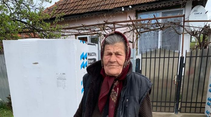 Pachete de Paște pentru 65 de familii din Scoarța