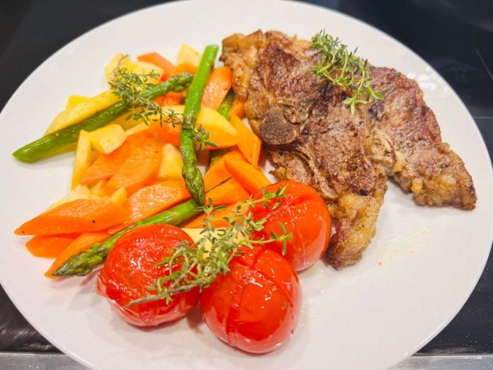 VIDEO: Rețeta săptămânii – Bucătăria lui Fabi: Friptură de miel cu legume sotate