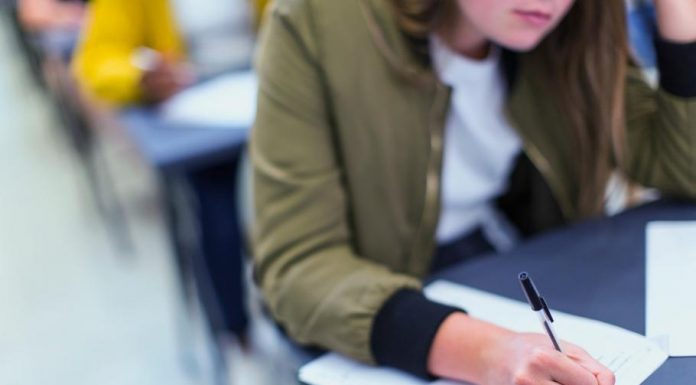 Albeni: Subiecte greșite, distribuite la proba de limba română! Erau destinate elevilor din școlile cu predare în limba maghiară